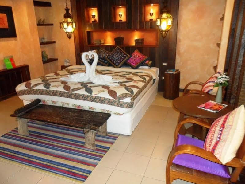 Amata Lanna Jangmuang Hotell Chiang Mai Exteriör bild
